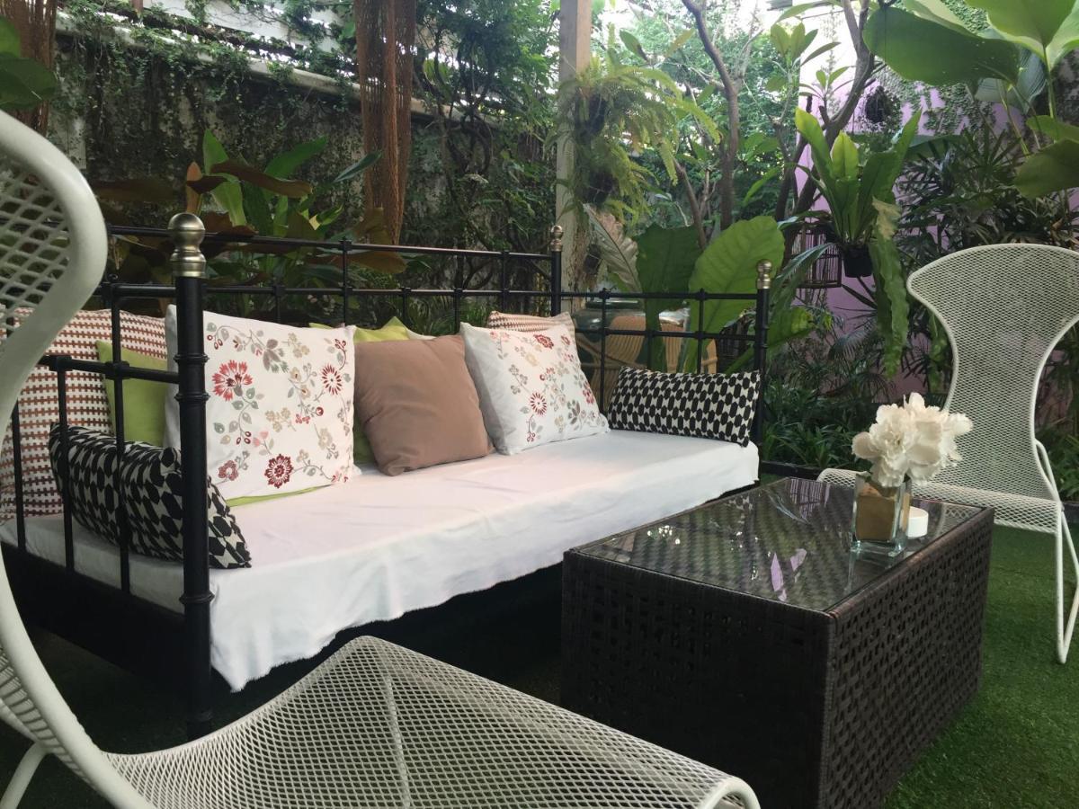 Issara House Bangkok Hotel Luaran gambar