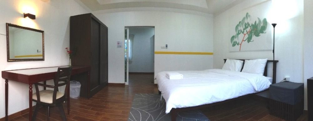 Issara House Bangkok Hotel Luaran gambar
